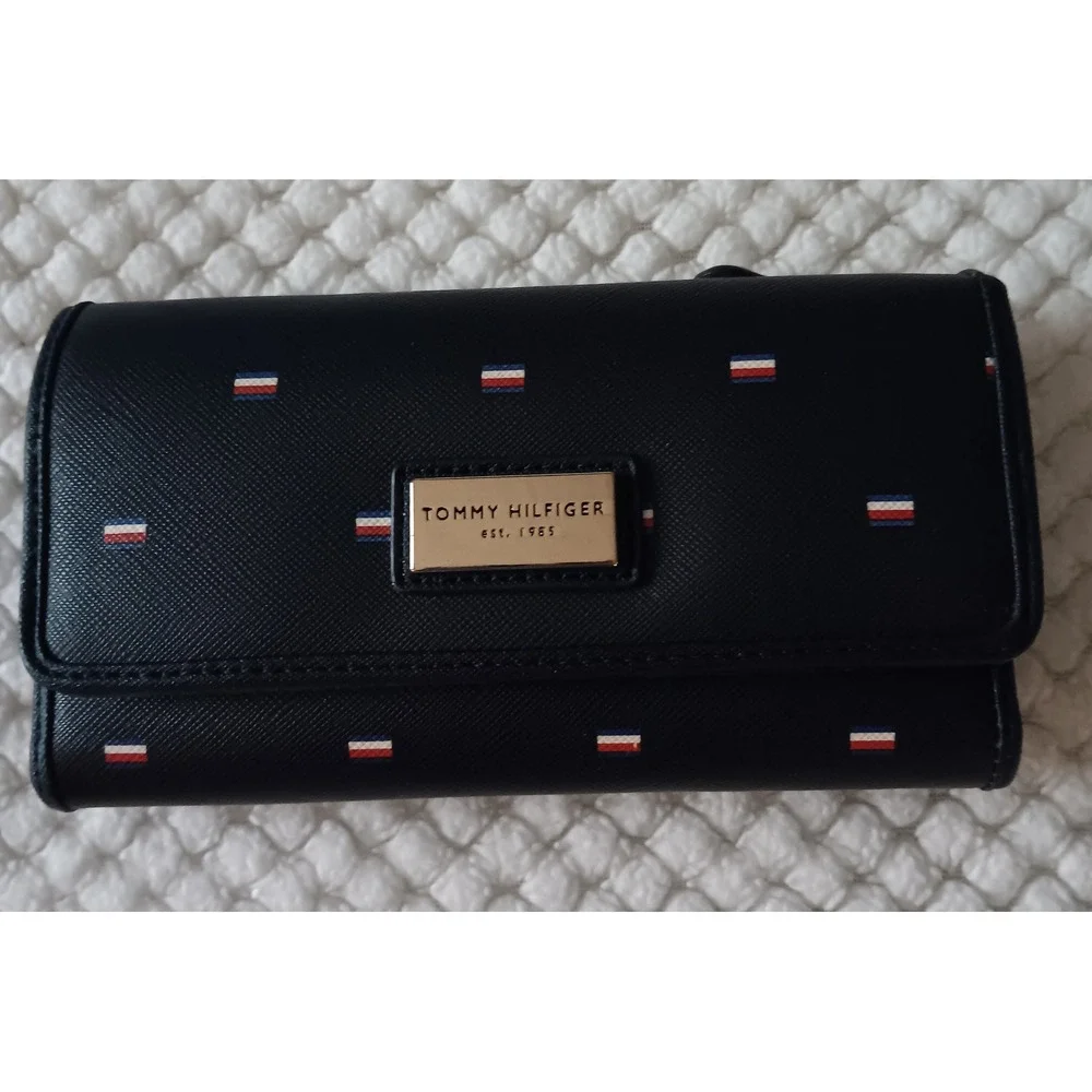 Tommy Hilfiger Navy Blue Saffiano Trifold Wallet Flag Print Gold Logo Plaque